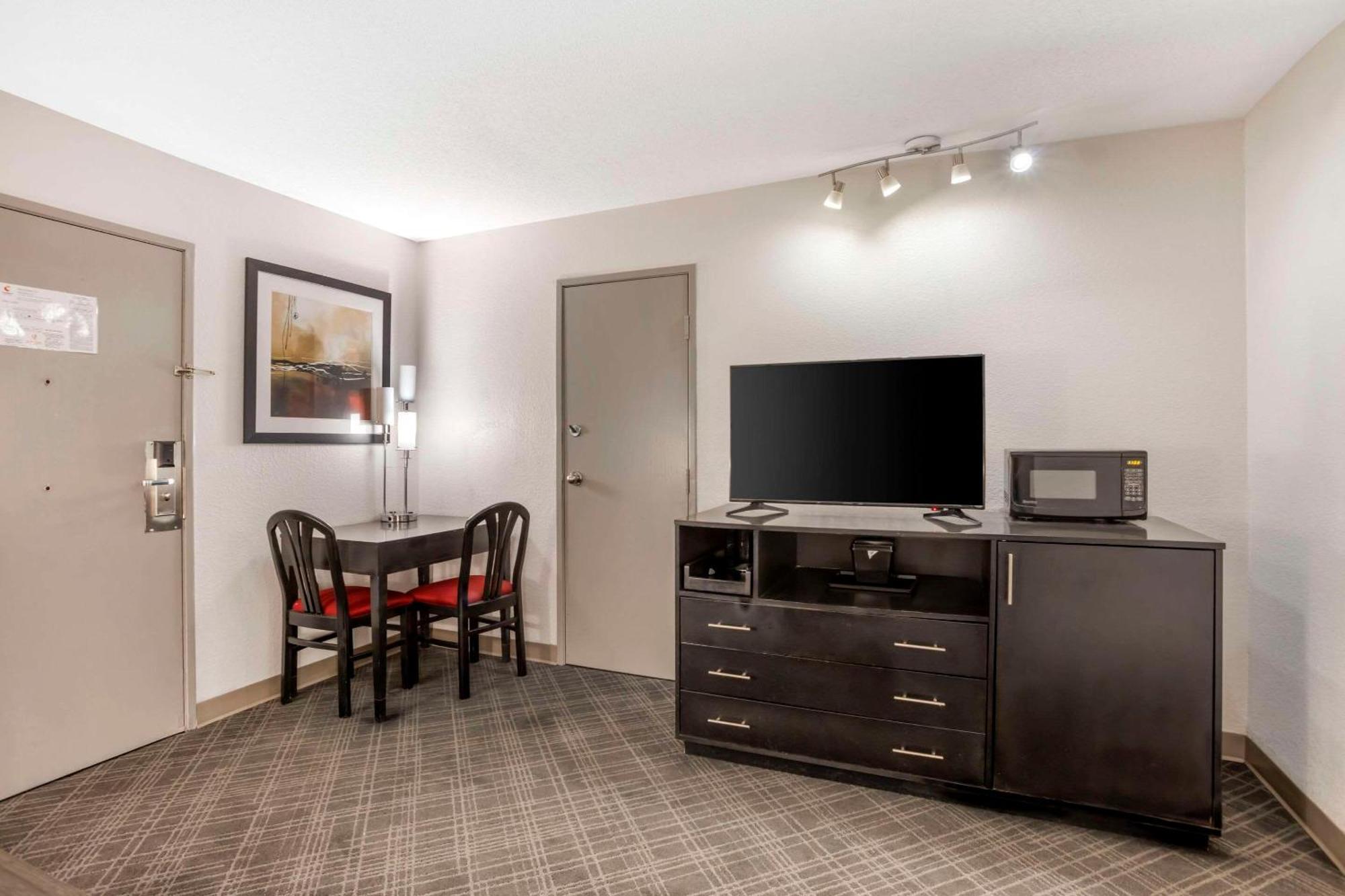 Comfort Suites Nashville Airport - Bna Esterno foto