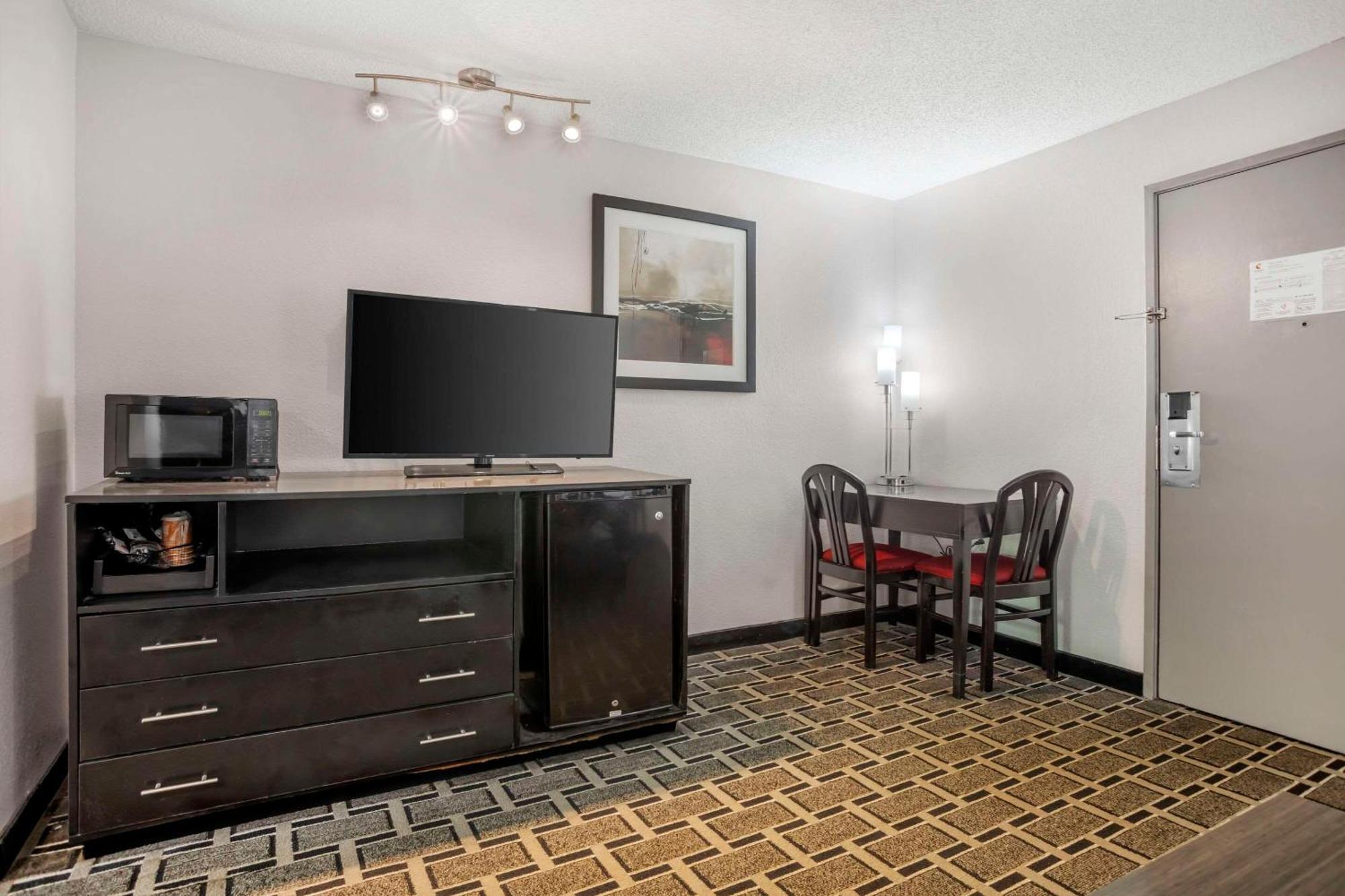 Comfort Suites Nashville Airport - Bna Esterno foto